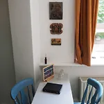 Hostel Roots Τίλμπουργκ