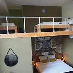 Hostel Roots *