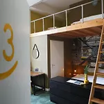 Hostel Roots Τίλμπουργκ