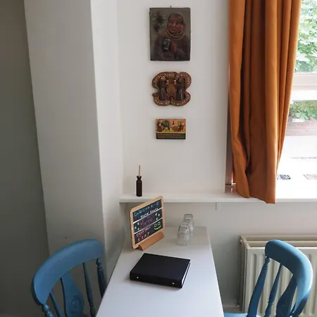 旅馆 Roots 提耳堡