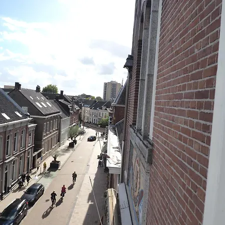 Roots Tilburg