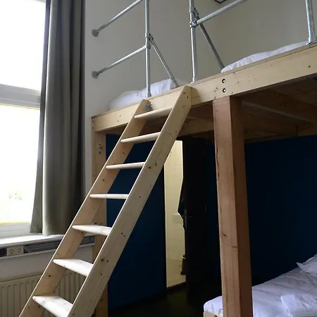 Roots Hostel *