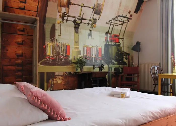 Roots Hostal Tilburgo