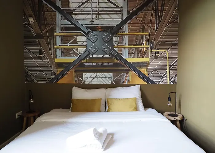 Roots Hostel Tilburg