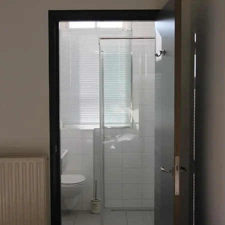 Roots Hostal Tilburgo